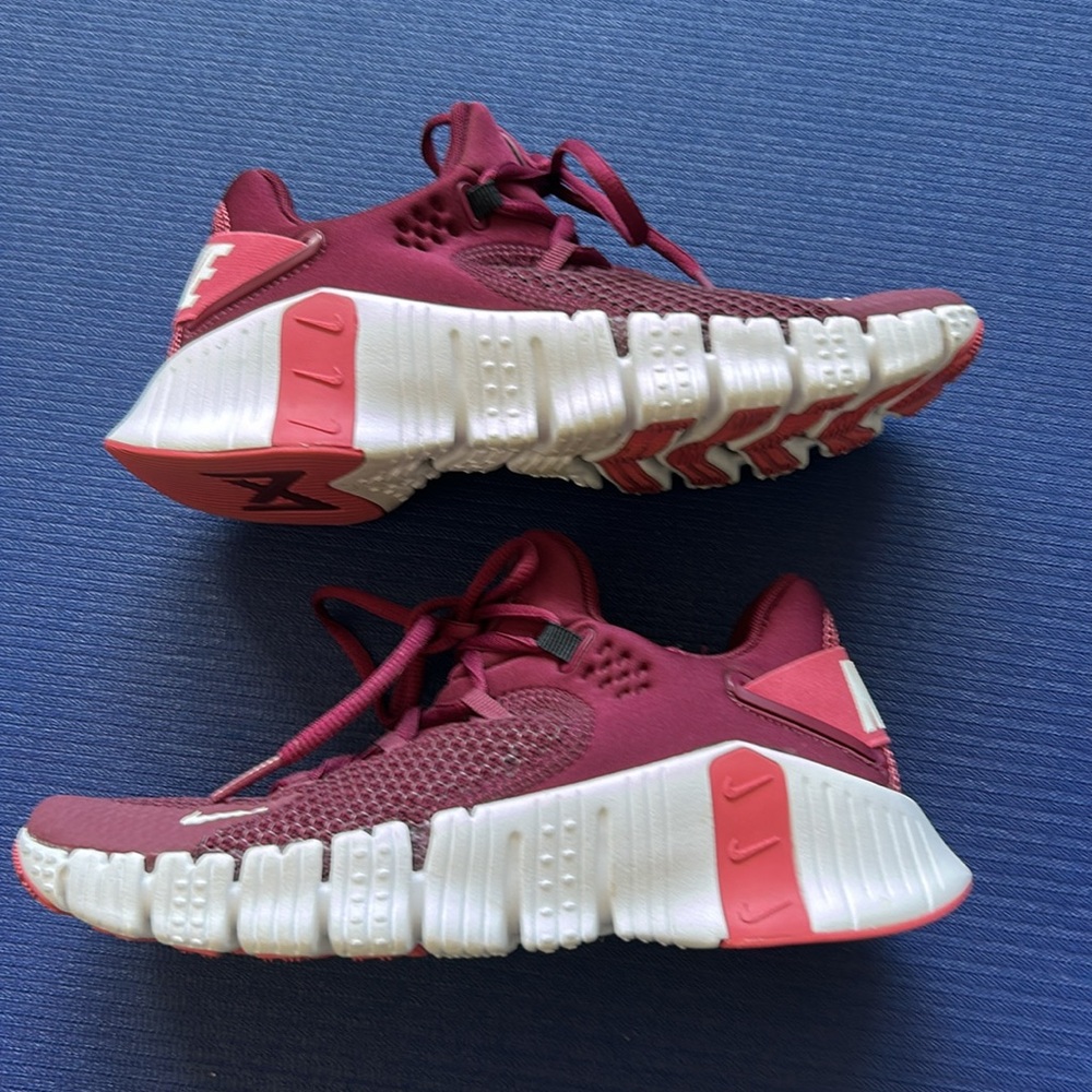 Nike Metcon 4 Athletic Sneakers - 7.5